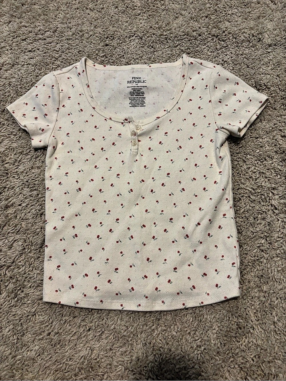 Pink Republic Cherry Print Henley Top Floral Short Sleeve Top XS Like New